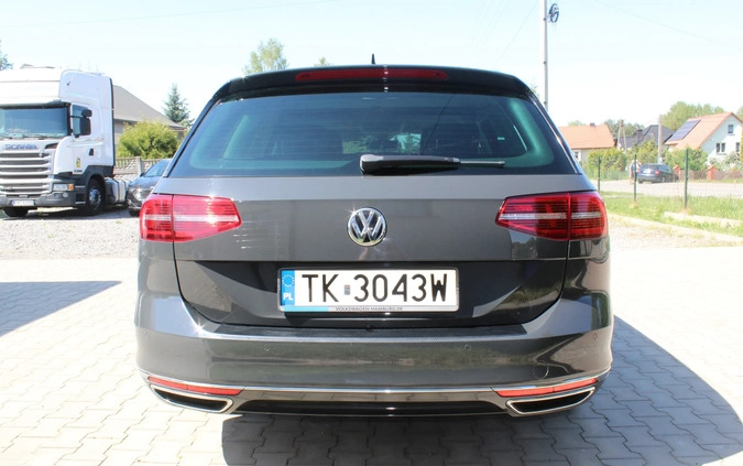 Volkswagen Passat cena 76600 przebieg: 199999, rok produkcji 2017 z Giżycko małe 781